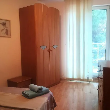 Golden With Terrace Apartamento *