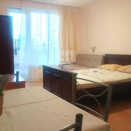 Golden With Terrace Apartamento Sunny Beach